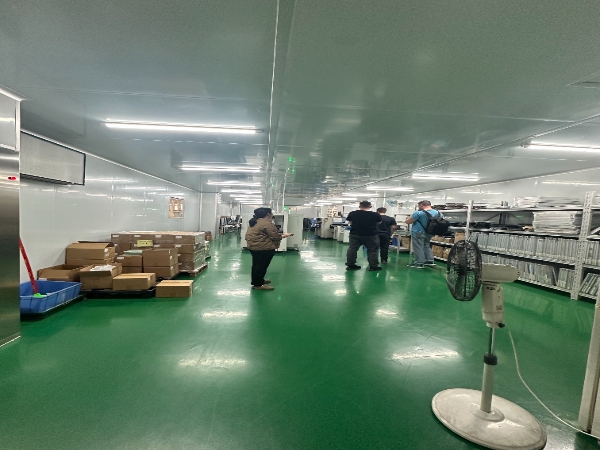 zlpower-solar-inverter-factory-manufacturing-line